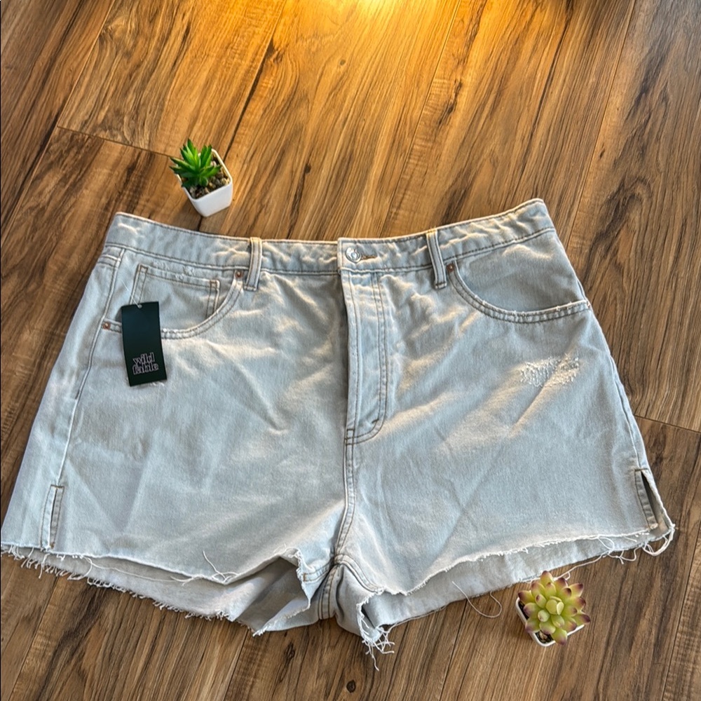 Women's Light Denim Shorts